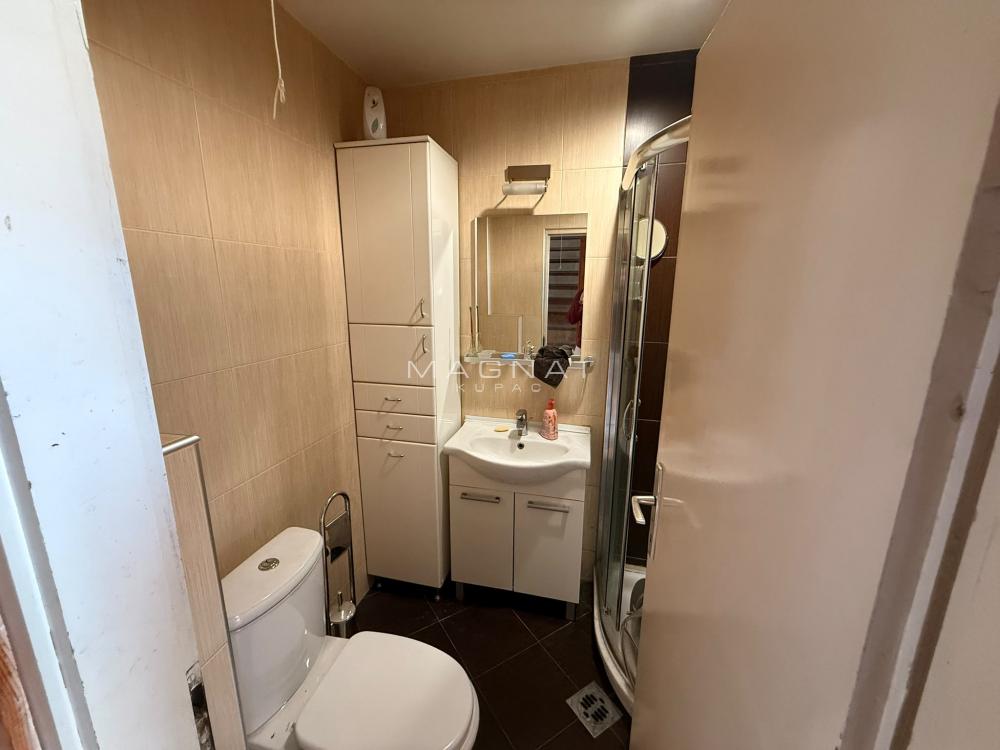 Stan na prodaju u Beogradu, Voždovac, 210m2, cena 399900 evra