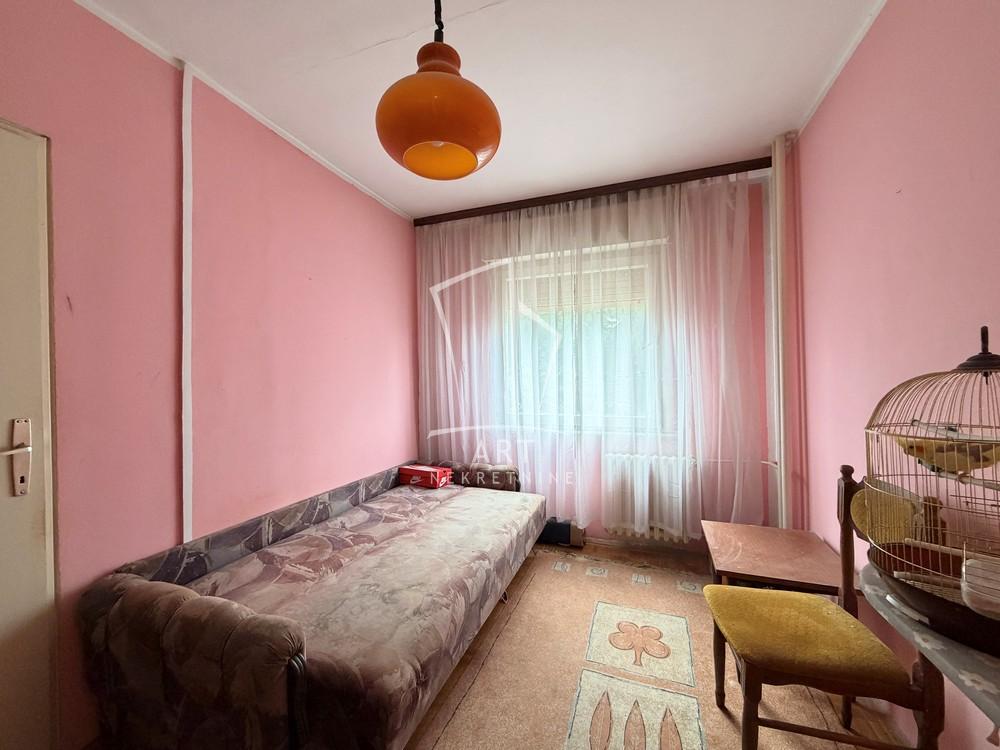 Stan na prodaju u Beogradu, Novi Beograd blok 62, dvoiposoban, 68m2, cena 220000 evra