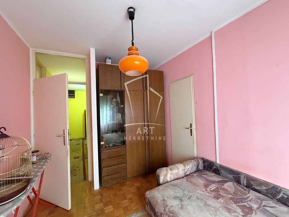 Stan na prodaju u Beogradu, Novi Beograd blok 62, dvoiposoban, 68m2, cena 220000 evra