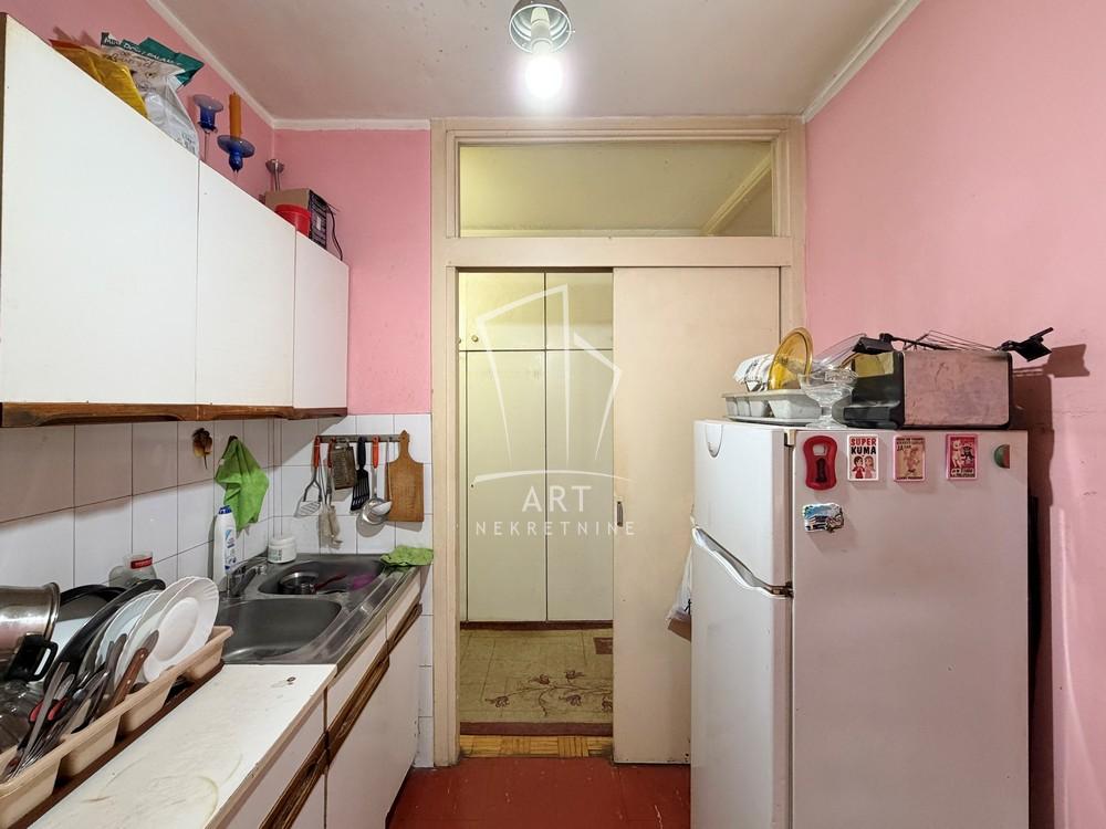 Stan na prodaju u Beogradu, Novi Beograd blok 62, dvoiposoban, 68m2, cena 220000 evra
