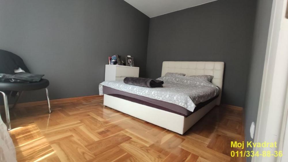 Stan na prodaju u Beogradu, Autokomanda, troiposoban, 94m2, cena 360000 evra