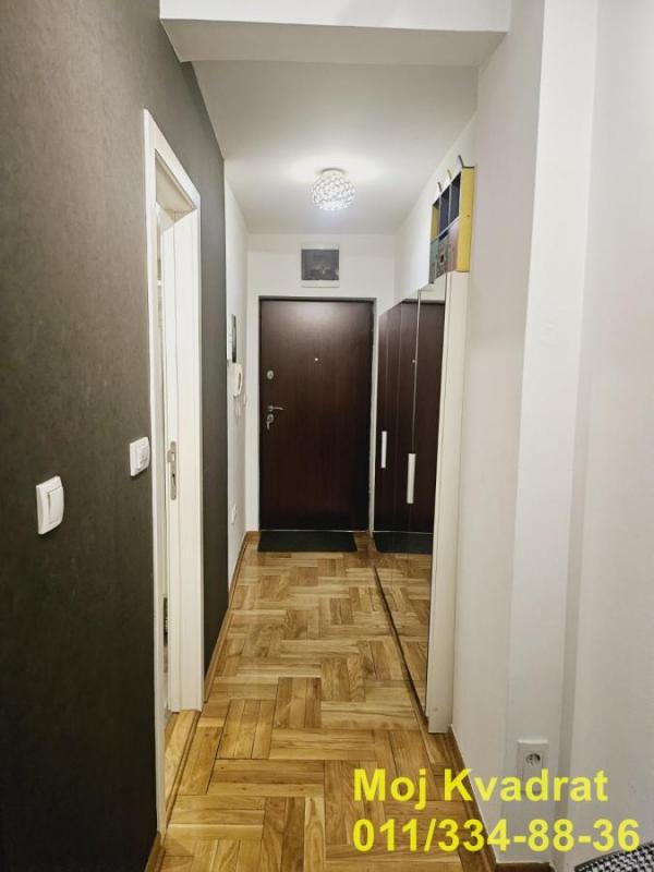 Stan na prodaju u Beogradu, Autokomanda, troiposoban, 94m2, cena 360000 evra