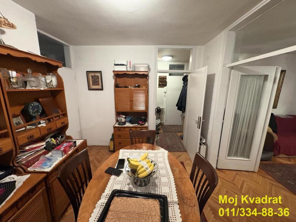 Stan na prodaju u Beogradu, Cvetkova pijaca, cetvorosoban, 88m2, cena 320000 evra