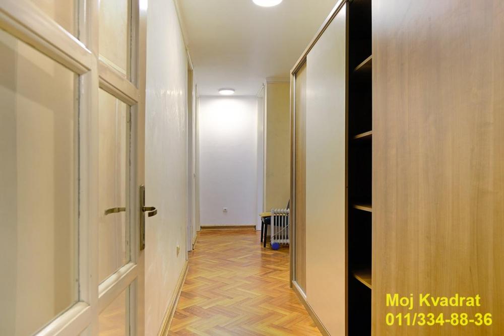 Stan na prodaju u Beogradu, Autokomanda, cetvorosoban, 163m2, cena 600000 evra