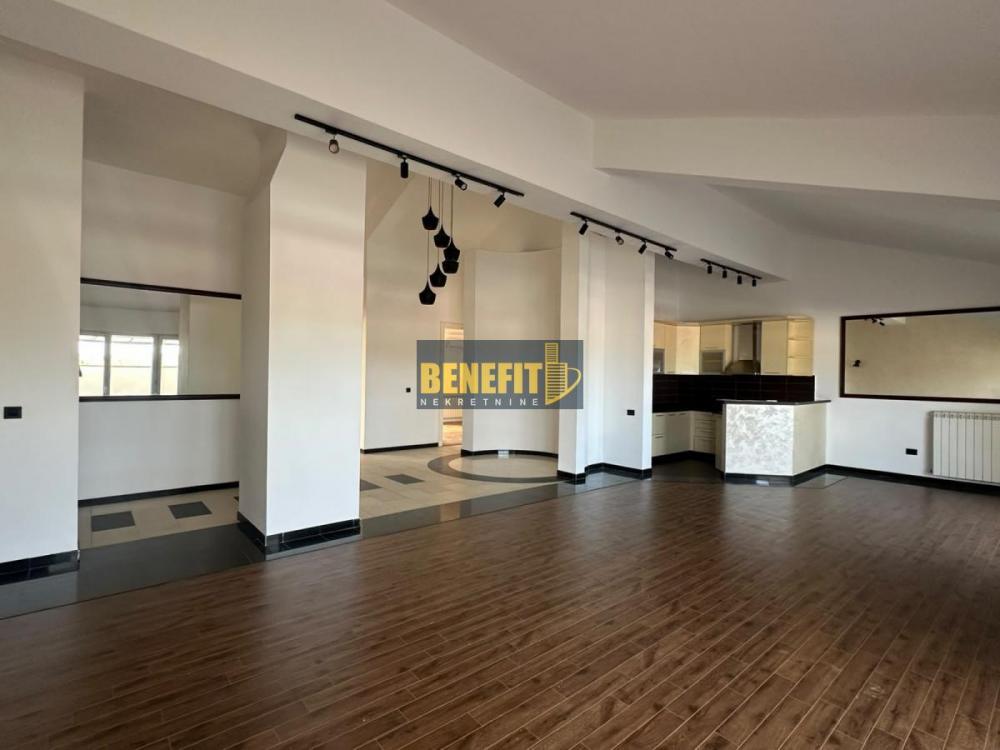 Stan na prodaju u Beogradu, Saobraćajni fakultet, trosoban, 172m2, cena 399000 evra