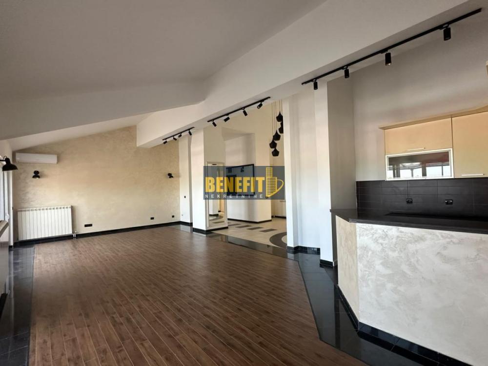 Stan na prodaju u Beogradu, Saobraćajni fakultet, trosoban, 172m2, cena 399000 evra