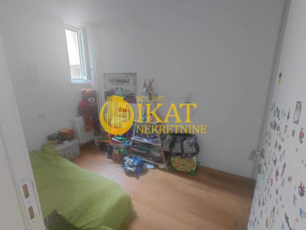 Stan na prodaju u Beogradu, Vračar, troiposoban, 91m2, cena 445000 evra