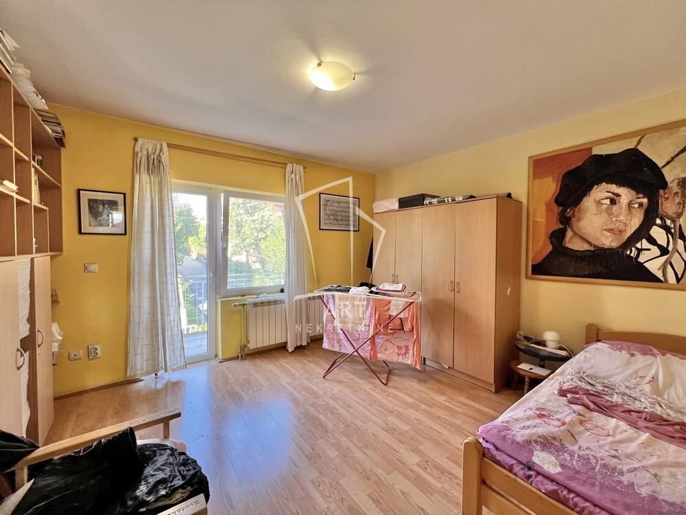 Stan na prodaju u Beogradu, Kaluđerica, cetvorosoban, 107m2, cena 141000 evra
