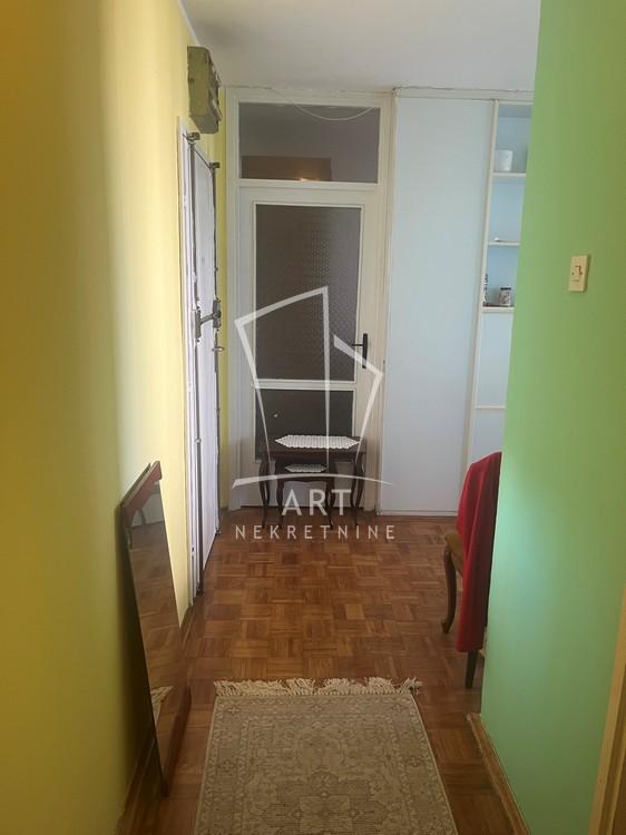 Stan na prodaju u Beogradu, Novi Beograd, jednoiposoban, 48m2, cena 159000 evra