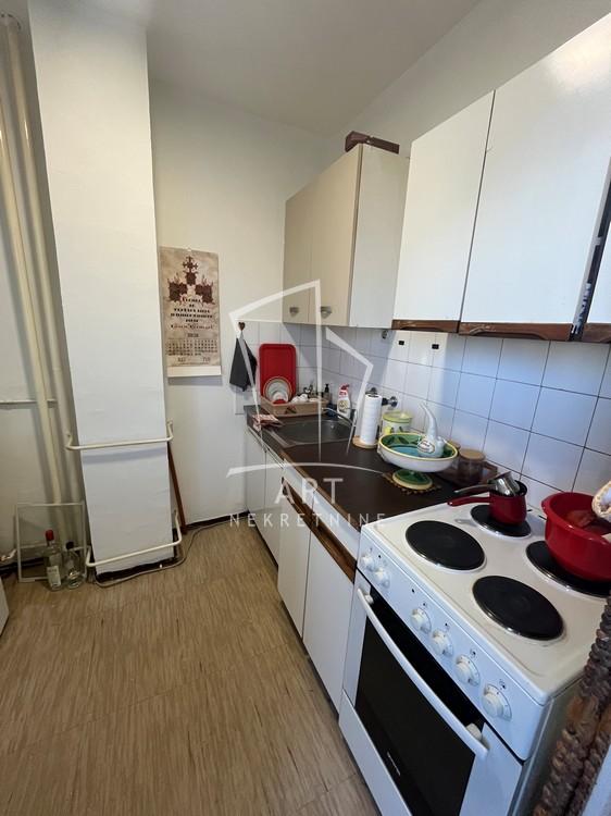 Stan na prodaju u Beogradu, Novi Beograd, jednoiposoban, 48m2, cena 159000 evra