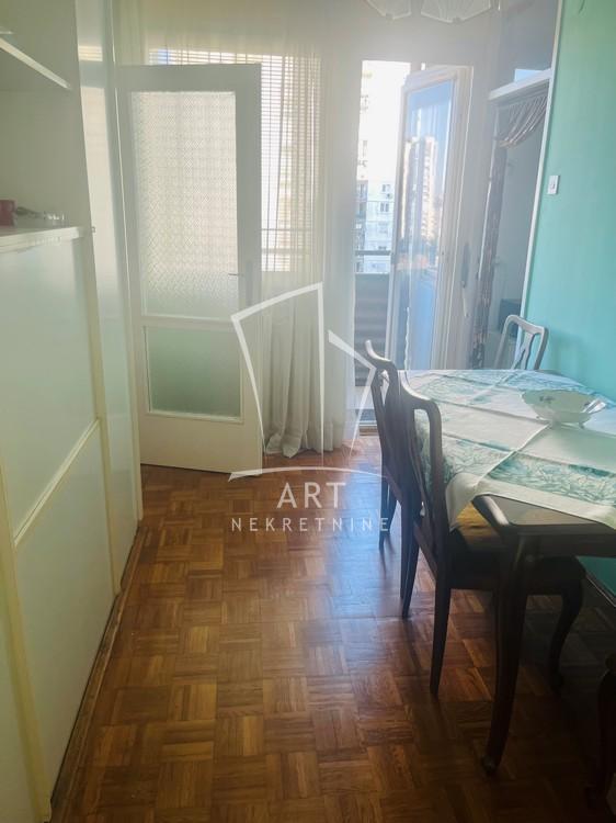 Stan na prodaju u Beogradu, Novi Beograd, jednoiposoban, 48m2, cena 159000 evra