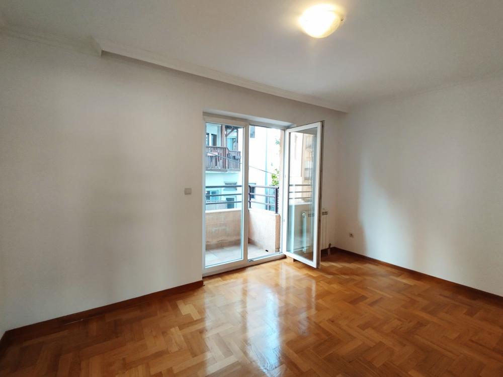 Stan na prodaju u Beogradu, Crveni Krst, trosoban, 65m2, cena 305500 evra