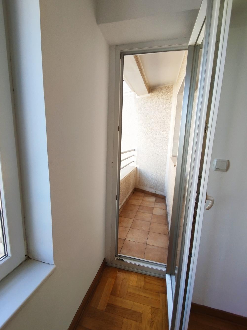 Stan na prodaju u Beogradu, Crveni Krst, trosoban, 65m2, cena 305500 evra
