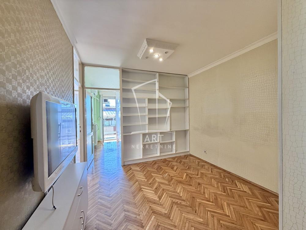 Stan na prodaju u Beogradu, Palilula, troiposoban, 69m2, cena 242000 evra