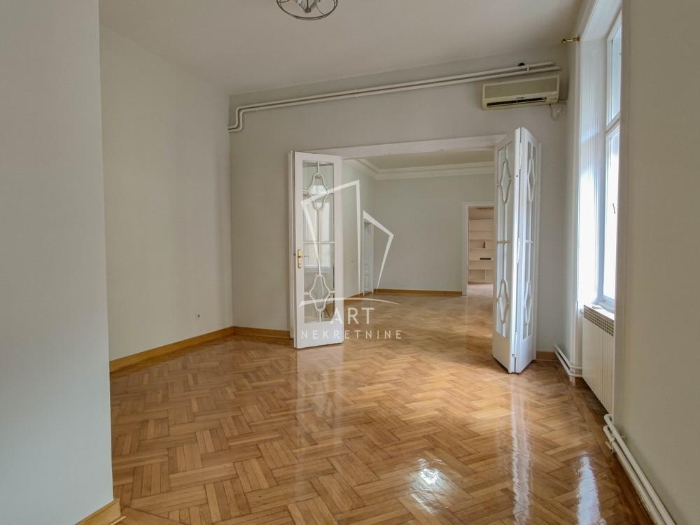 Stan na prodaju u Beogradu, Stari grad, 239m2, cena 950000 evra