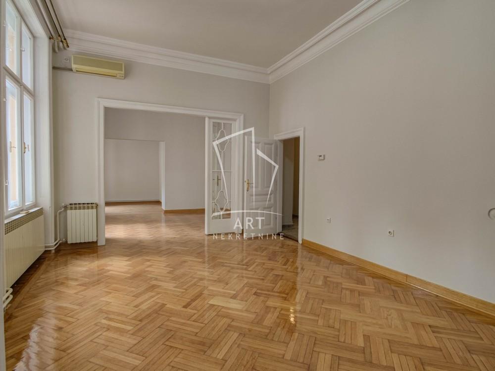 Stan na prodaju u Beogradu, Stari grad, 239m2, cena 950000 evra