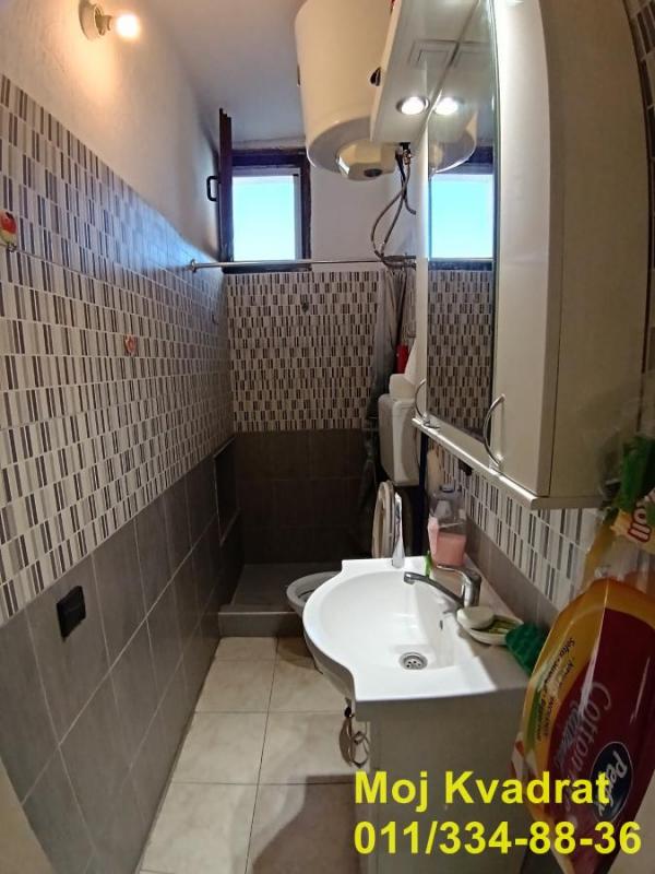 Stan na prodaju u Beogradu, Zemun Kej, dvosoban, 52m2, cena 180000 evra