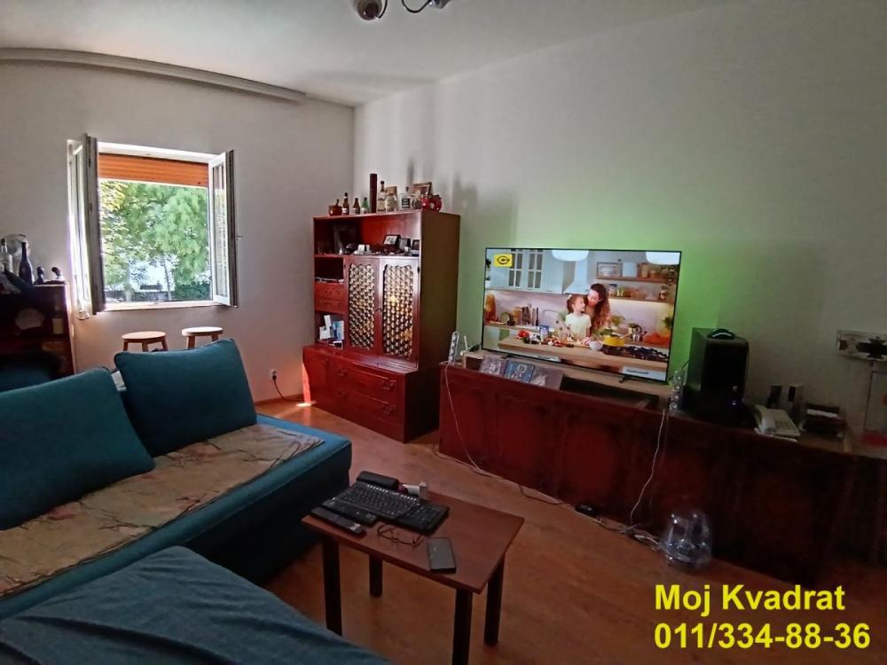 Stan na prodaju u Beogradu, Zemun Kej, dvosoban, 52m2, cena 180000 evra