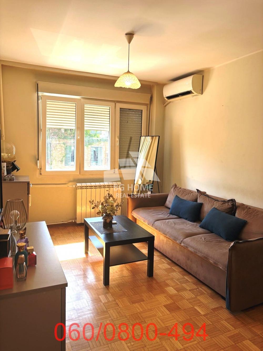 Stan na prodaju u Beogradu, Vračar, jednoiposoban, 27m2, cena 148500 evra