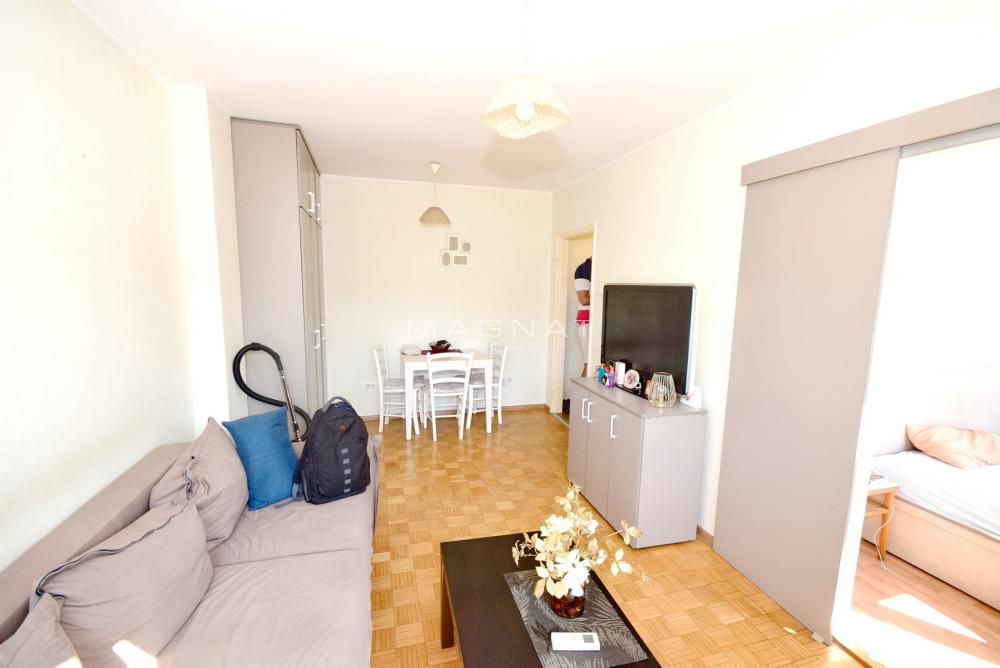 Stan na prodaju u Beogradu, Vračar, jednoiposoban, 27m2, cena 148500 evra