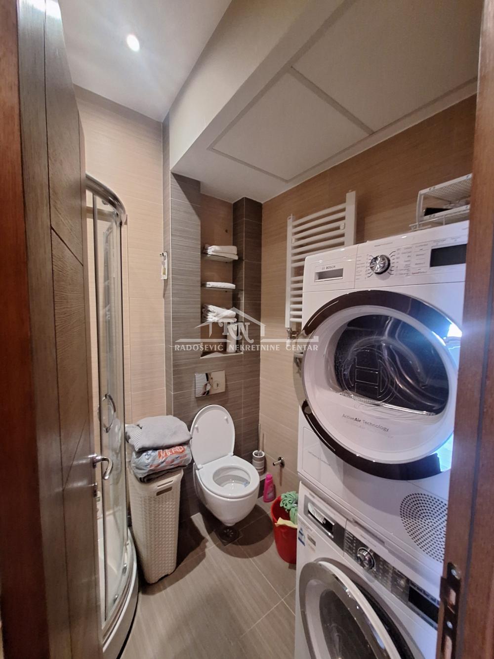 Stan na prodaju u Beogradu, Voždovac, dvosoban, 87m2, cena 355000 evra