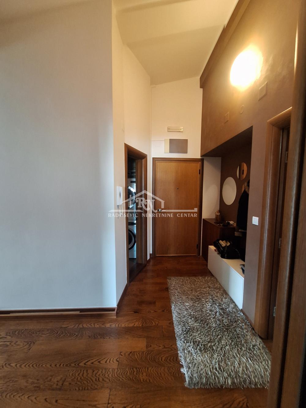 Stan na prodaju u Beogradu, Voždovac, dvosoban, 87m2, cena 355000 evra