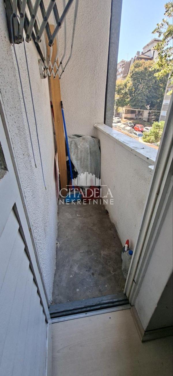 Stan na prodaju u Beogradu, Banovo brdo, jednoiposoban, 43m2, cena 154800 evra