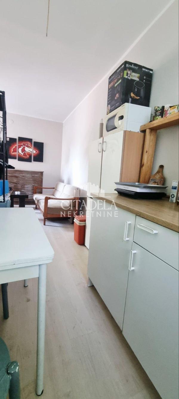 Stan na prodaju u Beogradu, Banovo brdo, jednoiposoban, 43m2, cena 154800 evra