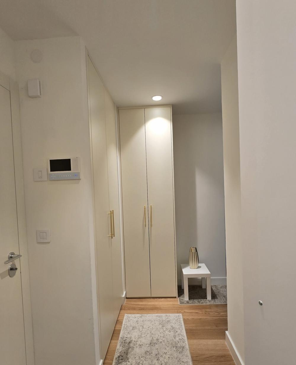 Stan na prodaju u Beogradu, Beograd na vodi, trosoban, 77m2, cena 417000 evra