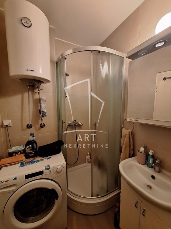 Stan na prodaju u Beogradu, Crveni Krst, jednoiposoban, 27m2, cena 148500 evra