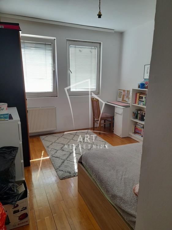Stan na prodaju u Beogradu, Čukarica, dvosoban, 51m2, cena 165000 evra