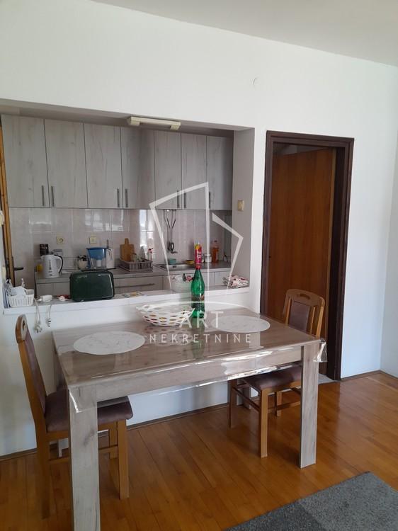 Stan na prodaju u Beogradu, Čukarica, dvosoban, 51m2, cena 165000 evra