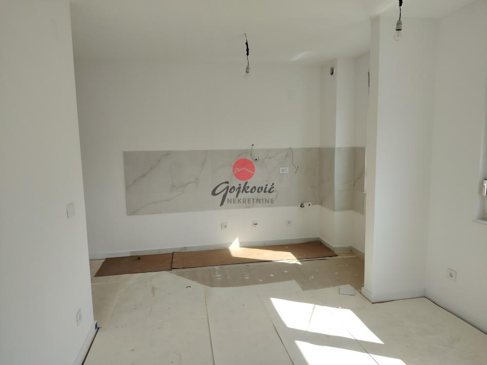 Stan na prodaju u Beogradu, Mirijevo, jednoiposoban, 38m2, cena 100320 evra