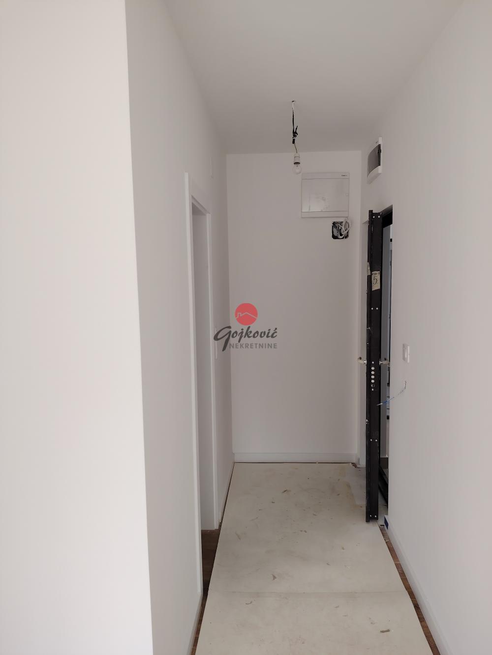 Stan na prodaju u Beogradu, Mirijevo, jednoiposoban, 38m2, cena 100320 evra