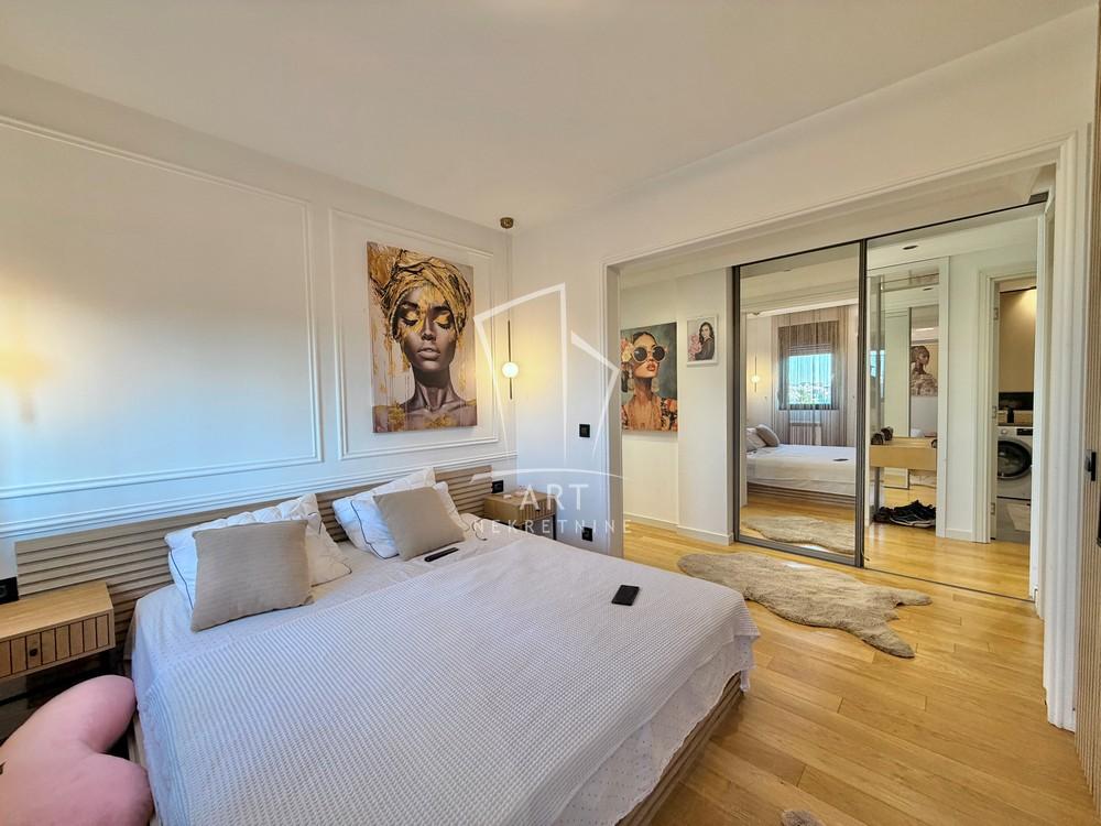 Stan na prodaju u Beogradu, Činovnička kolonija, trosoban, 82m2, cena 352000 evra