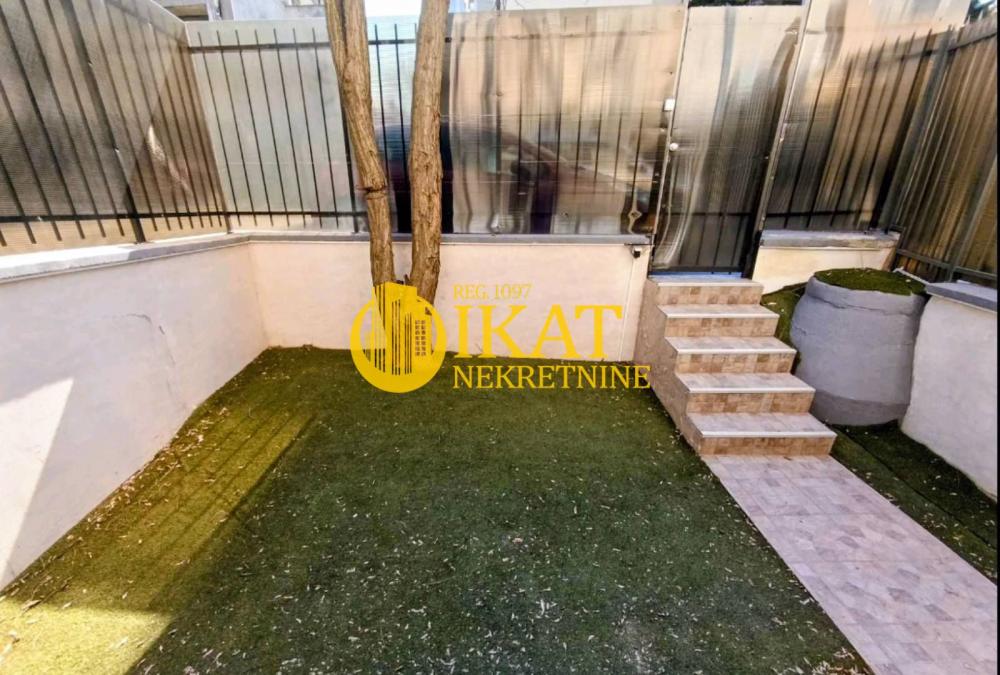 Stan na prodaju u Beogradu, Olimp, jednoiposoban, 61m2, cena 135000 evra