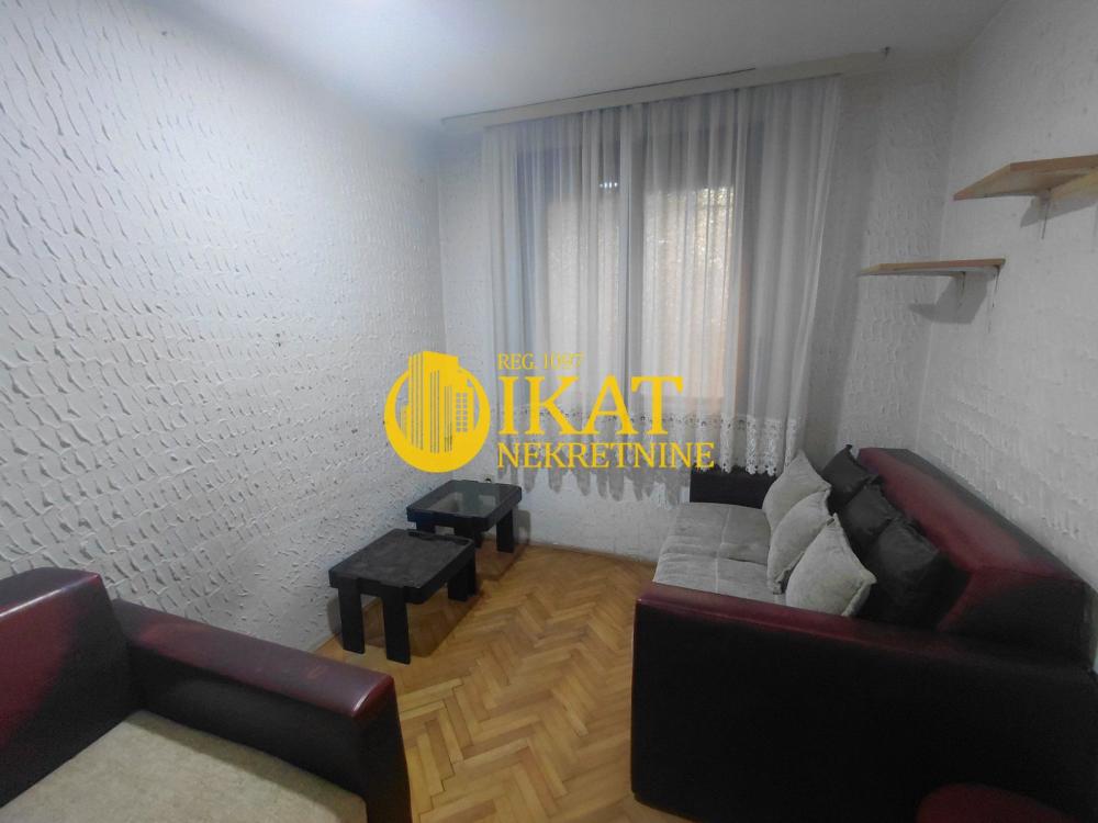 Stan na prodaju u Beogradu, Karaburma, jednoiposoban, 31m2, cena 75000 evra