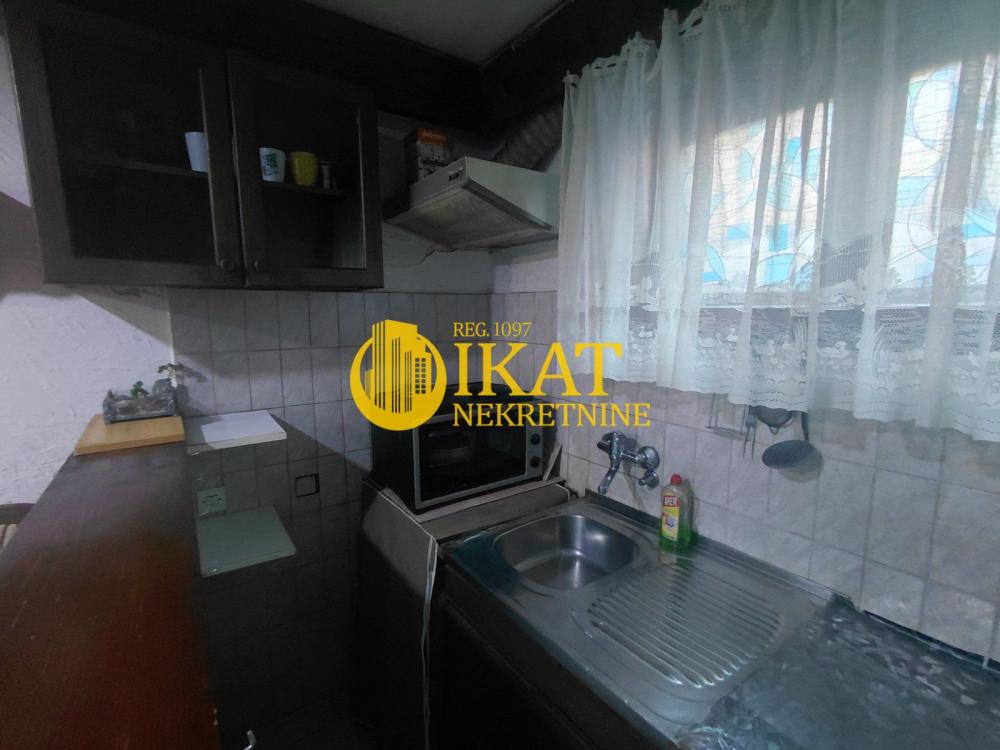 Stan na prodaju u Beogradu, Karaburma, jednoiposoban, 31m2, cena 75000 evra