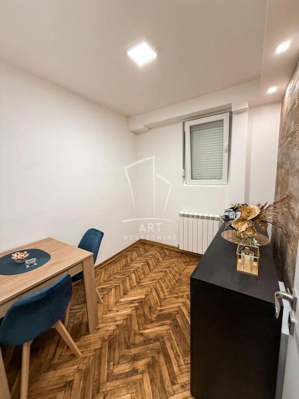 Stan na prodaju u Beogradu, Konjarnik, jednoiposoban, 30m2, cena 140000 evra
