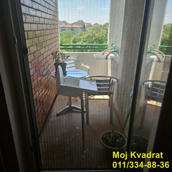 Stan na prodaju u Beogradu, Banovo brdo, troiposoban, 86m2, cena 315000 evra