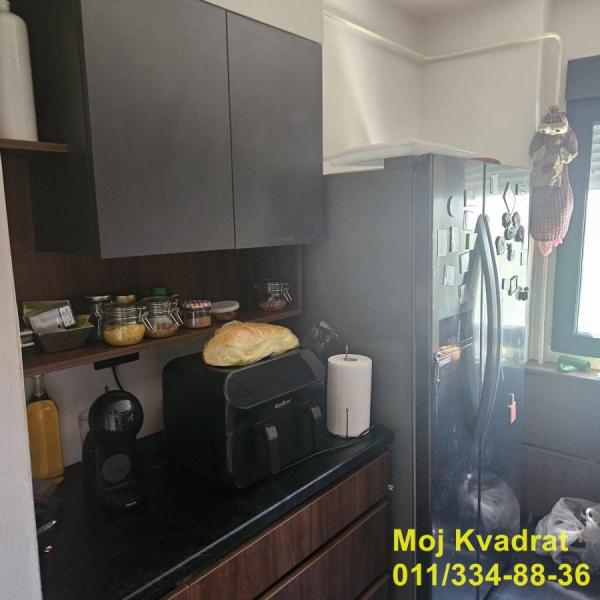 Stan na prodaju u Beogradu, Banovo brdo, troiposoban, 86m2, cena 315000 evra