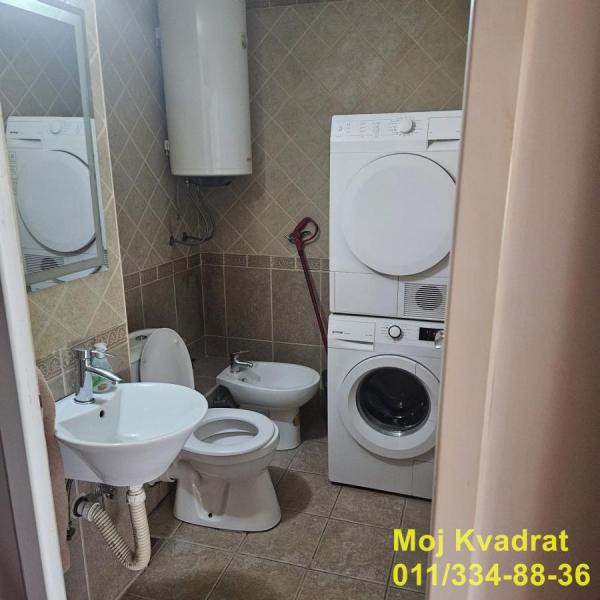 Stan na prodaju u Beogradu, Banovo brdo, troiposoban, 86m2, cena 315000 evra