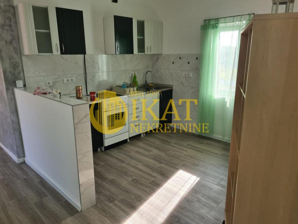 Stan na prodaju u Beogradu, Rakovica, dvoiposoban, 56m2, cena 120000 evra
