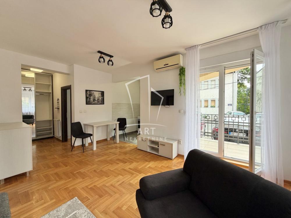 Stan na prodaju u Beogradu, Olimp, dvosoban, 23m2, cena 154000 evra