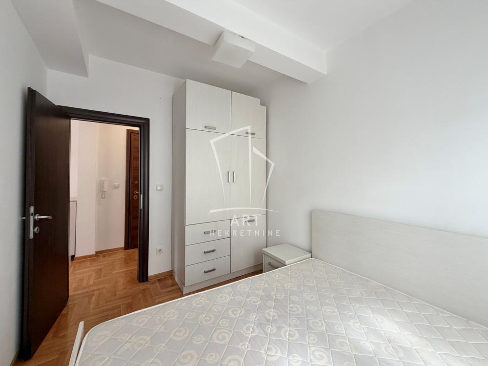 Stan na prodaju u Beogradu, Olimp, dvosoban, 23m2, cena 154000 evra