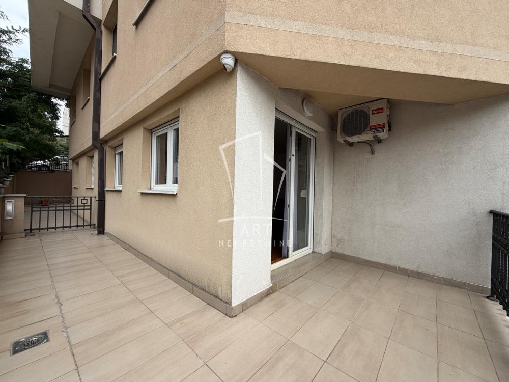 Stan na prodaju u Beogradu, Olimp, dvosoban, 23m2, cena 154000 evra