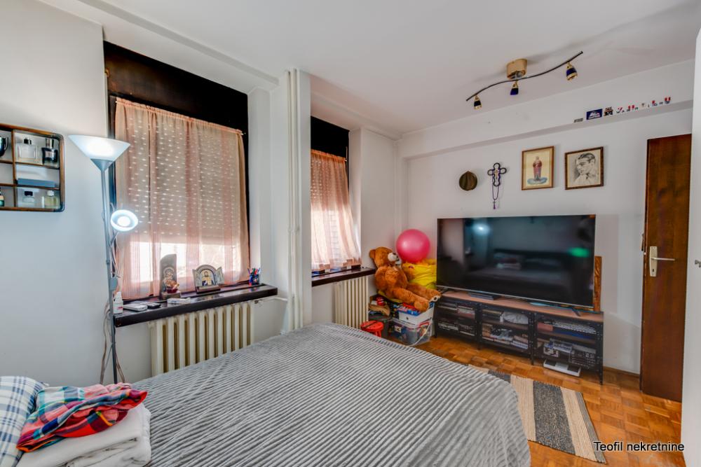 Stan na prodaju u Beogradu, Vračar (Hram), cetvorosoban, 109m2, cena 455000 evra