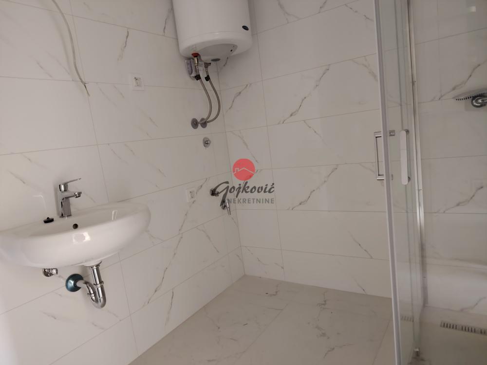 Stan na prodaju u Beogradu, Mirijevo, dvoiposoban, 53m2, cena 145750 evra
