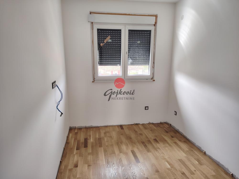 Stan na prodaju u Beogradu, Mirijevo, dvoiposoban, 53m2, cena 145750 evra