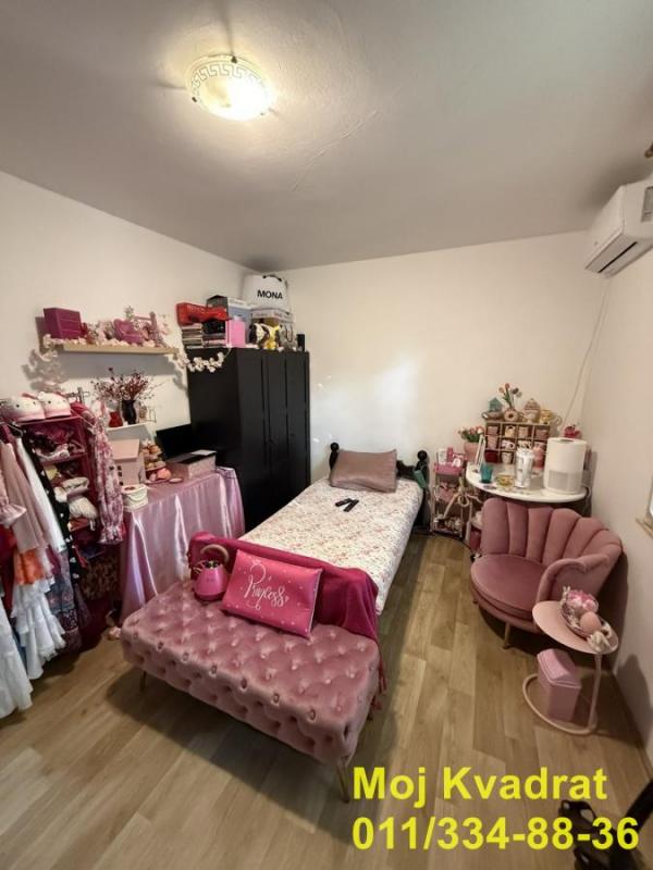 Stan na prodaju u Beogradu, Karaburma, dvosoban, 63m2, cena 173000 evra
